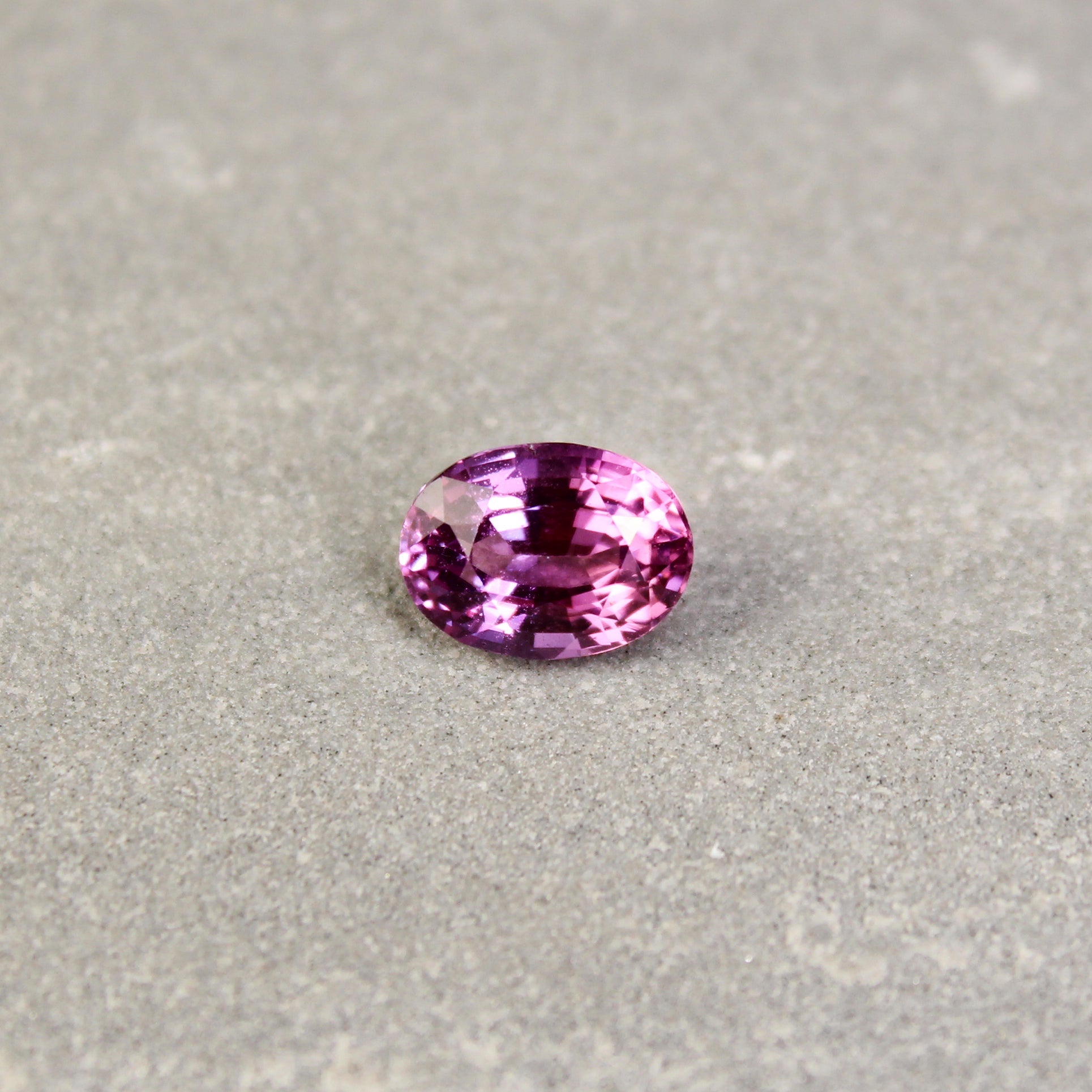 2.19ct Pink, Oval Sapphire, Madagascar - 7.83 x 6.56 x 5.18mm