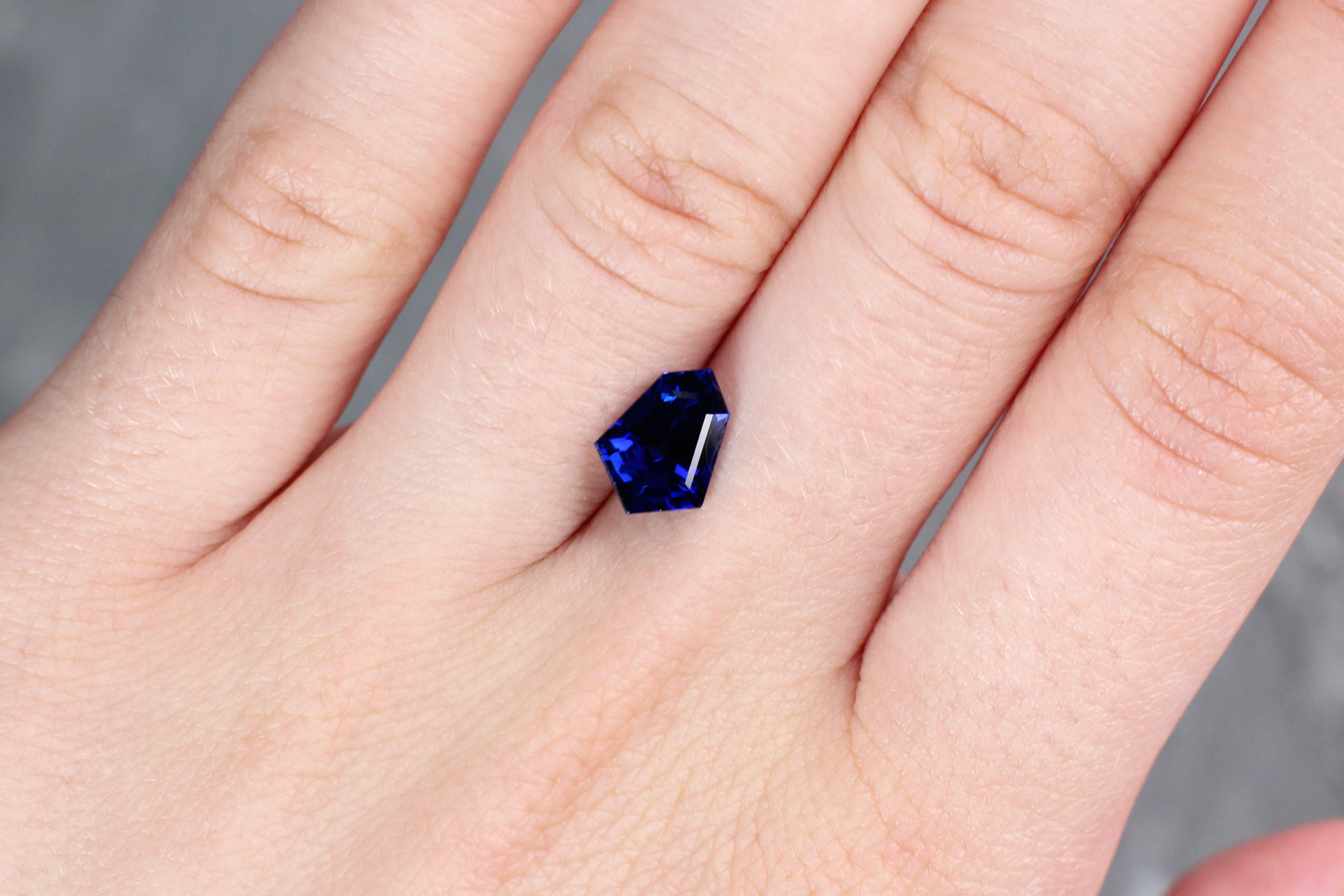 2.31ct Shield Sapphire, Sri Lanka - 9.94 x 7.30 x 4.62mm