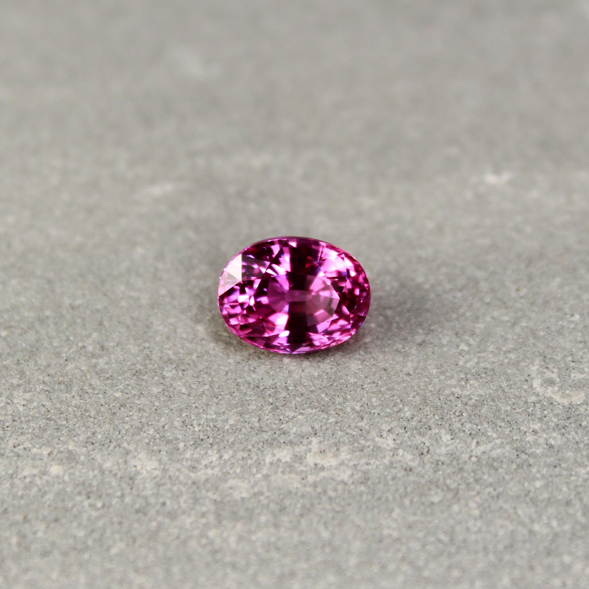 3.04ct Pink, Oval Sapphire, Madagascar - 8.82 x 6.83 x 5.63mm