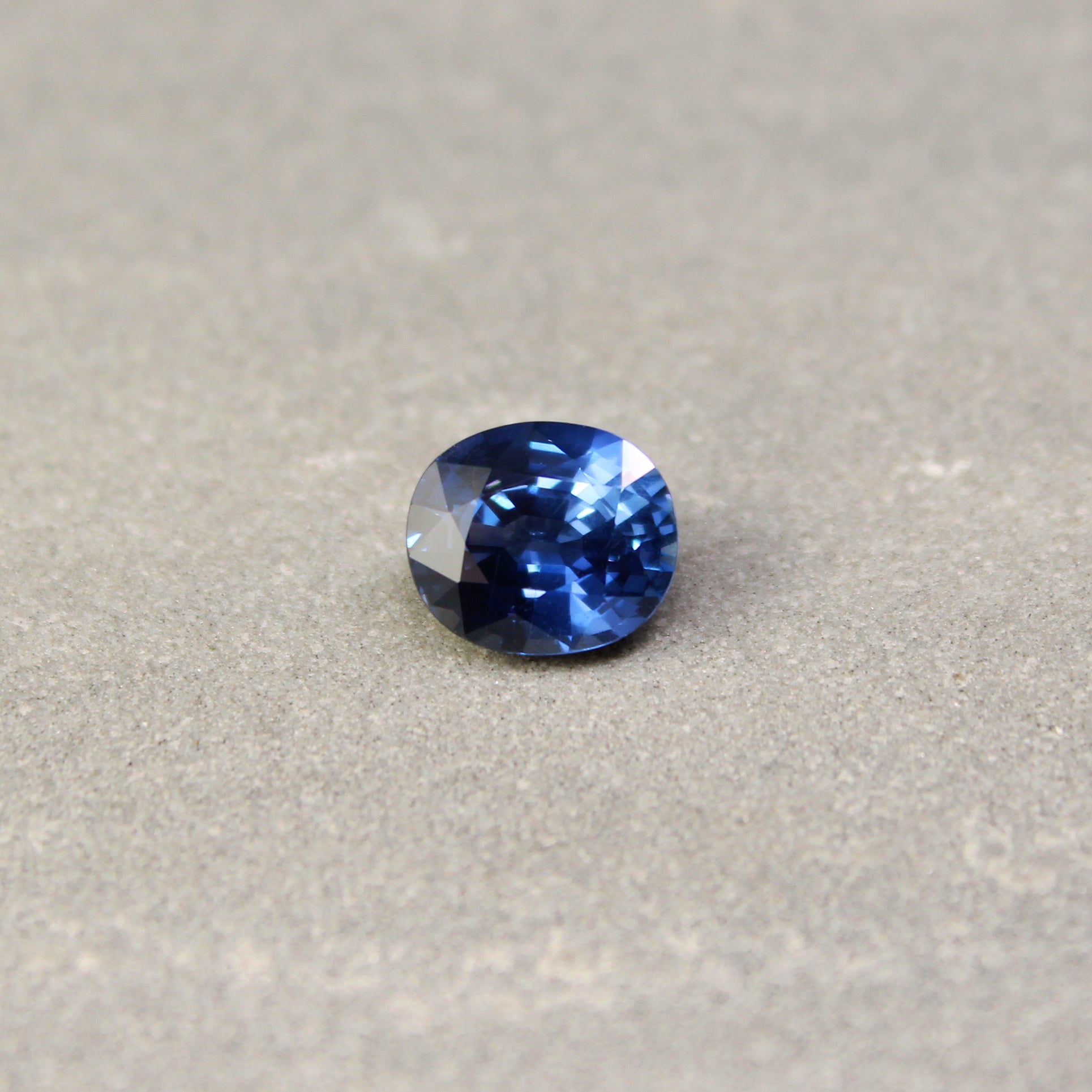 3.05ct Violetish Blue, Oval Sapphire, No Heat, Sri Lanka - 8.87 x 7.60 x 5.21mm