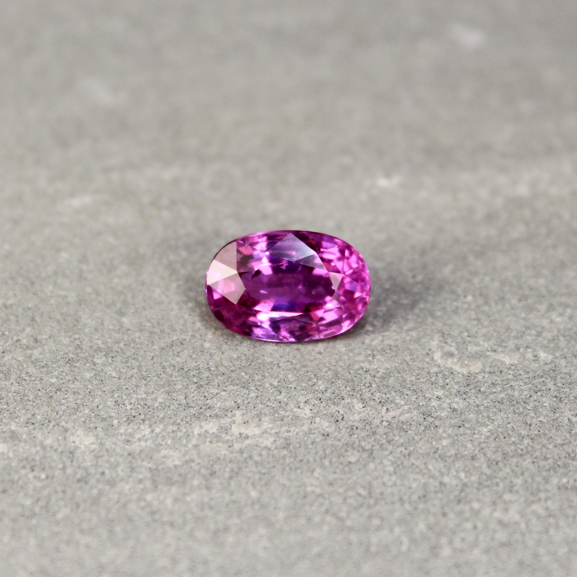3.35ct Pink, Oval Sapphire, No Heat, Sri Lanka - 10.20 x 7.00 x 4.90mm