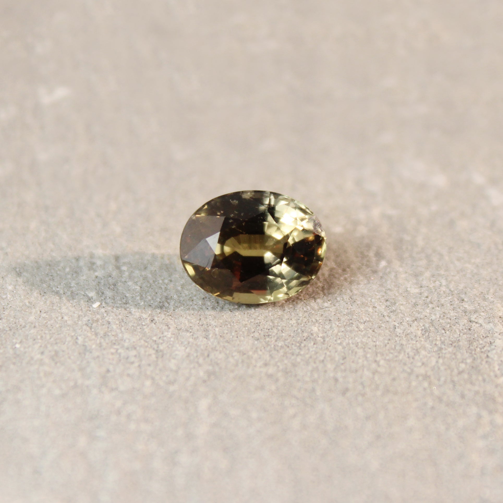 3.67ct Yellowish Green, Oval Sapphire, No Heat, Madagascar - 9.72 x 7.51 x 5.83mm