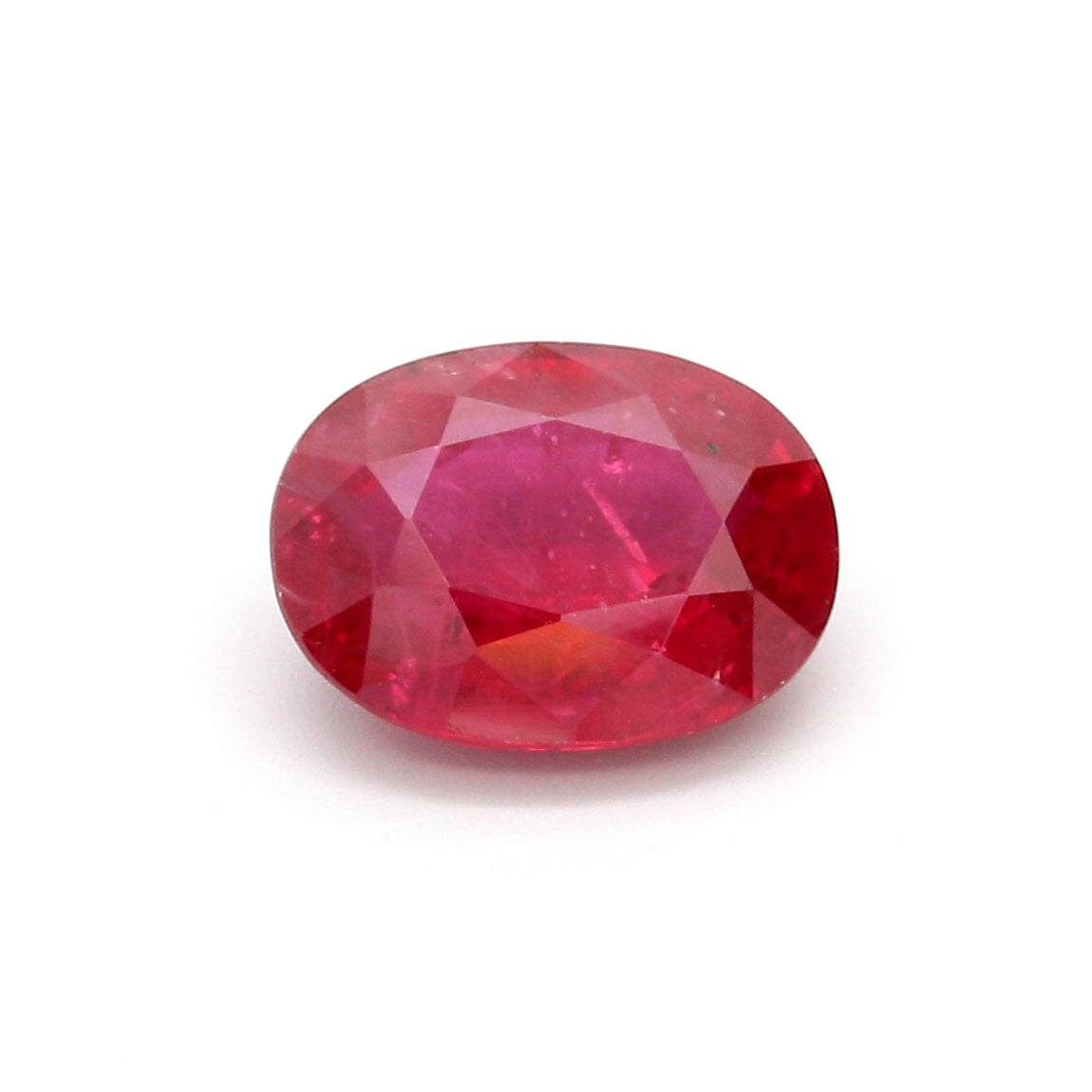 3.16ct Oval Ruby, H(b), Thailand - 10.03 x 7.52 x 4.29mm