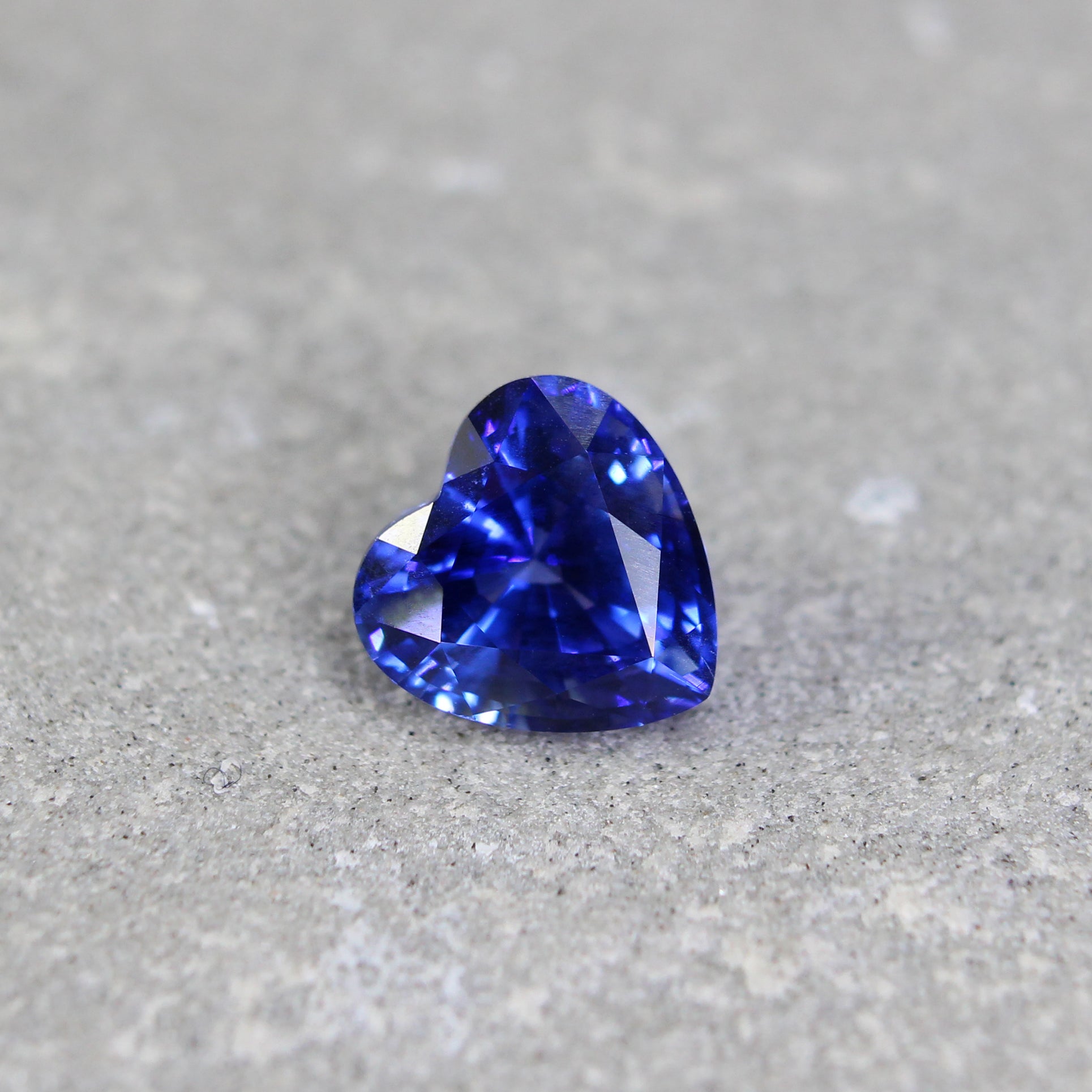 1.78ct Heart Shape Sapphire, Heated, Sri Lanka - 6.90 x 6.85 x 4.79mm