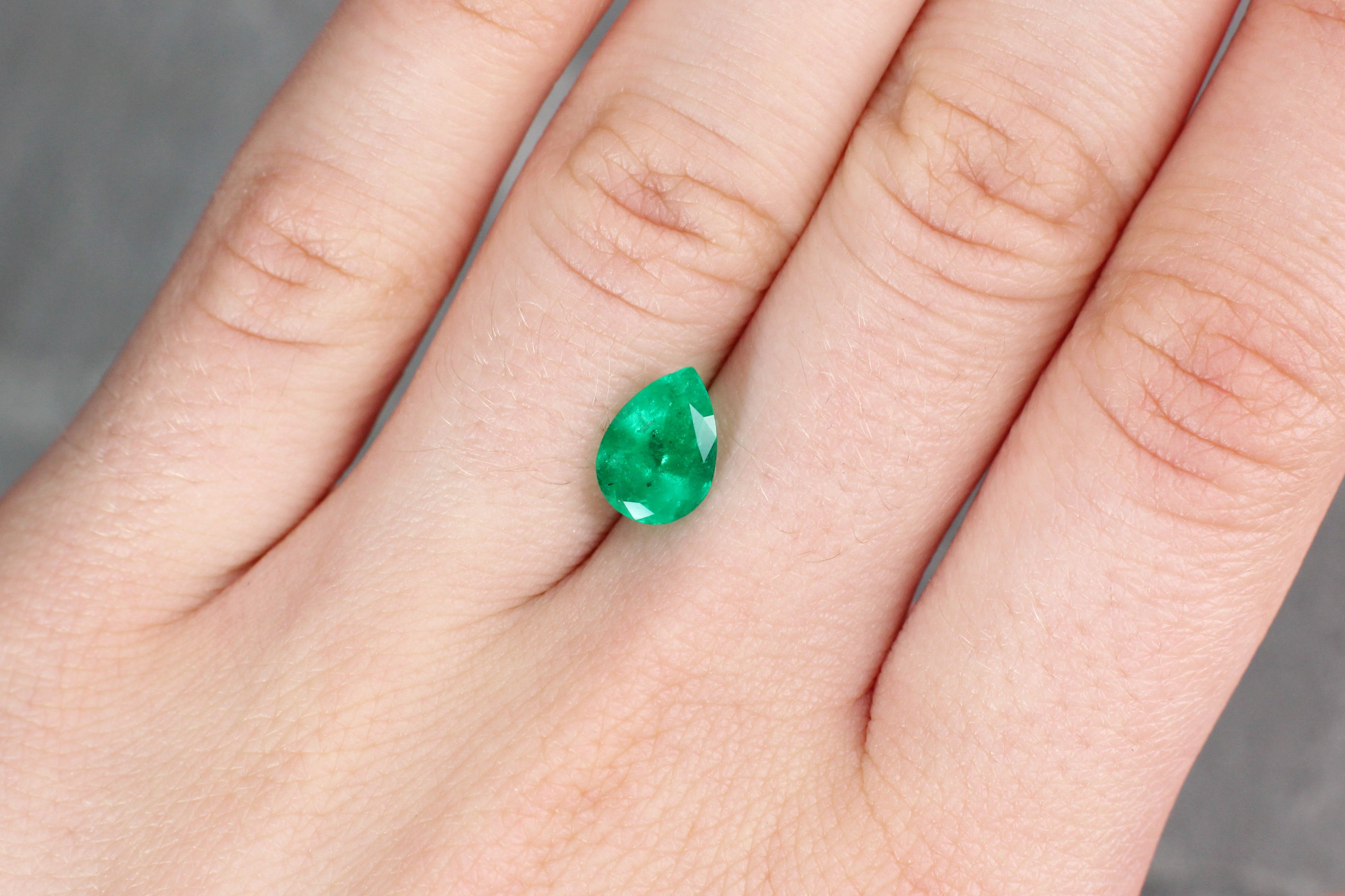 1.73ct Pear Shape Emerald, Moderate Oil, Colombia - 9.60 x 6.86 x 5.14mm