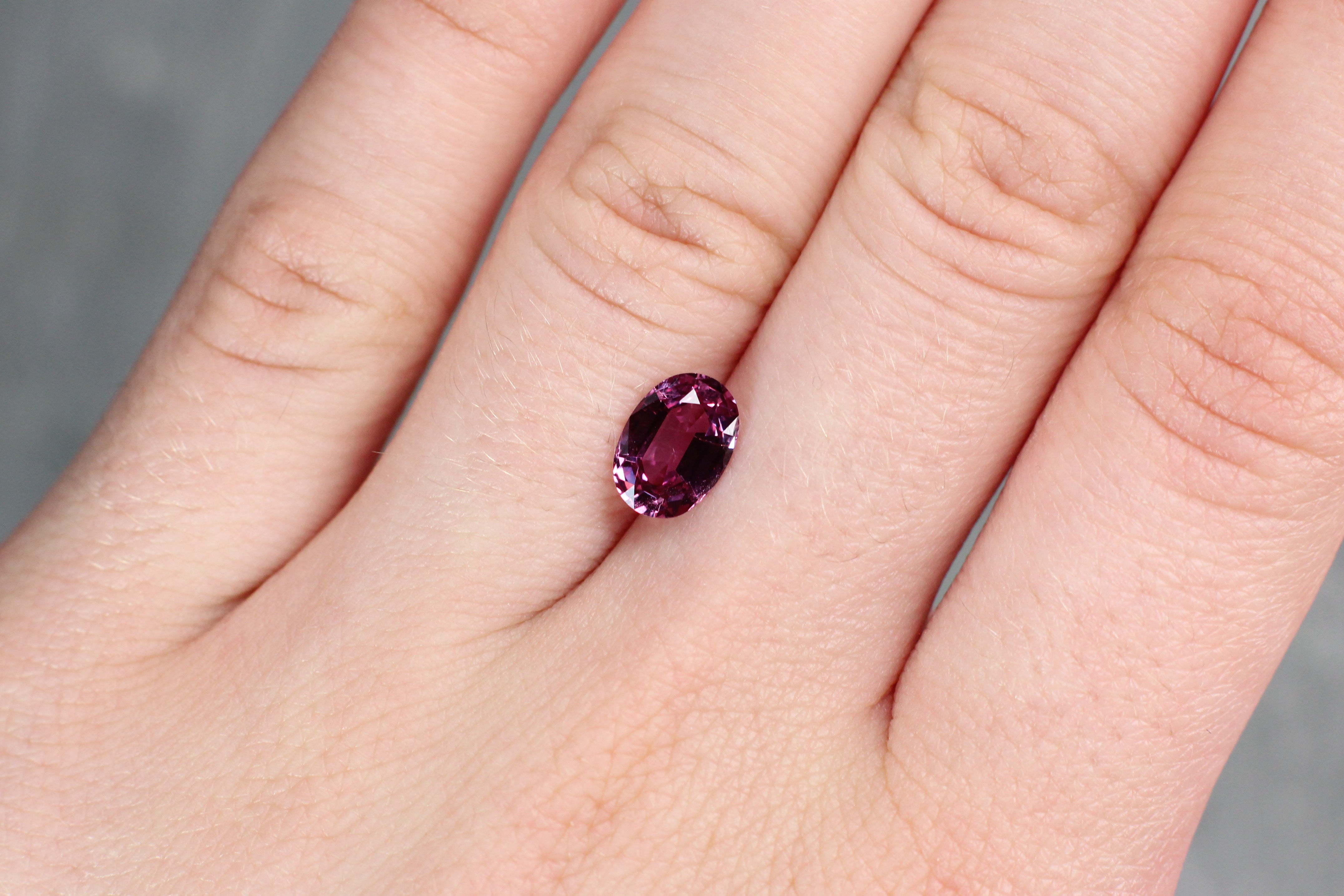 1.75ct Purplish Pink, Oval Sapphire, Madagascar - 8.81 x 6.24 x 3.62mm