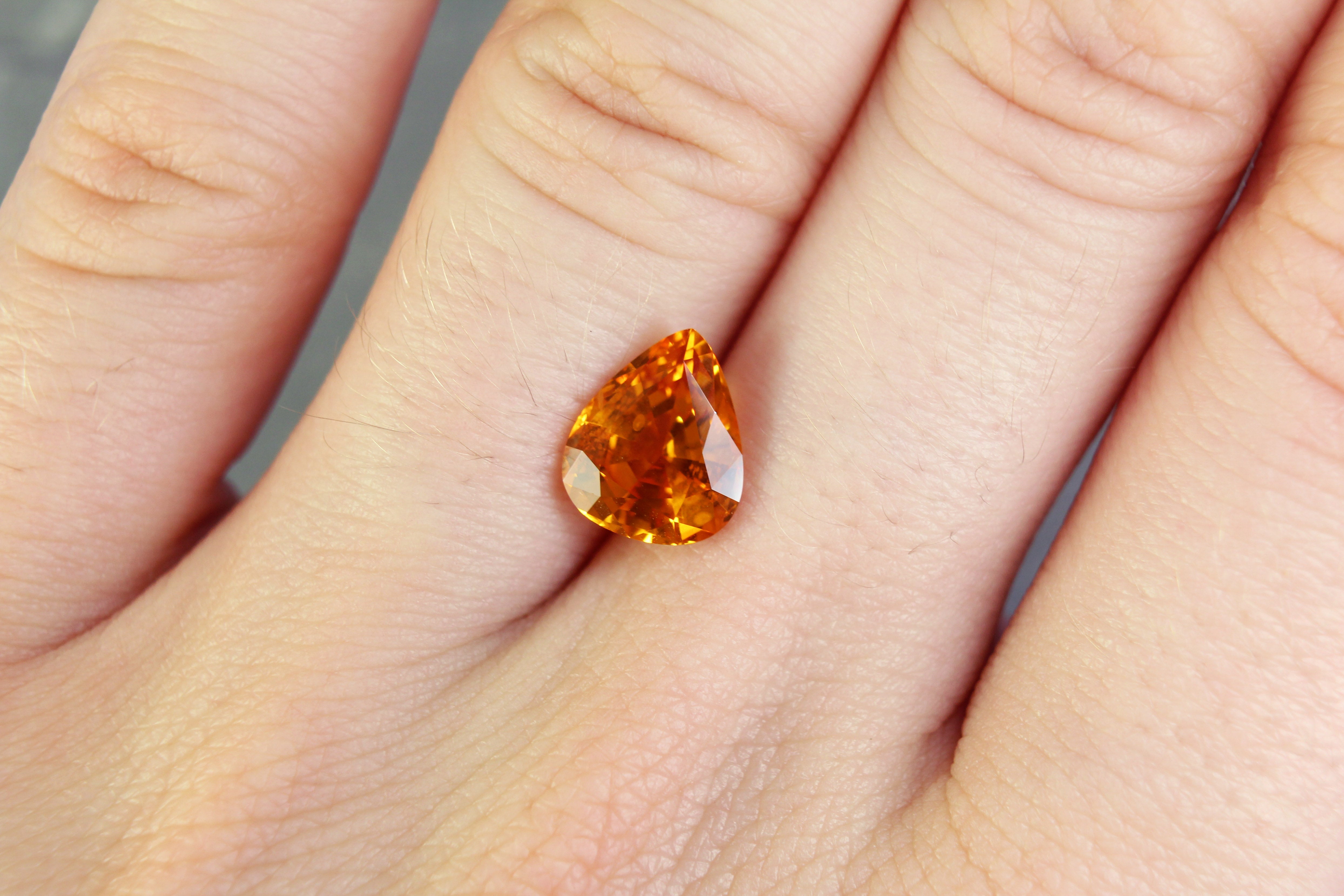 2.69ct Orange, Pear Shape Sapphire, Heated, Sri Lanka - 9.50 x 7.97 x 4.82mm
