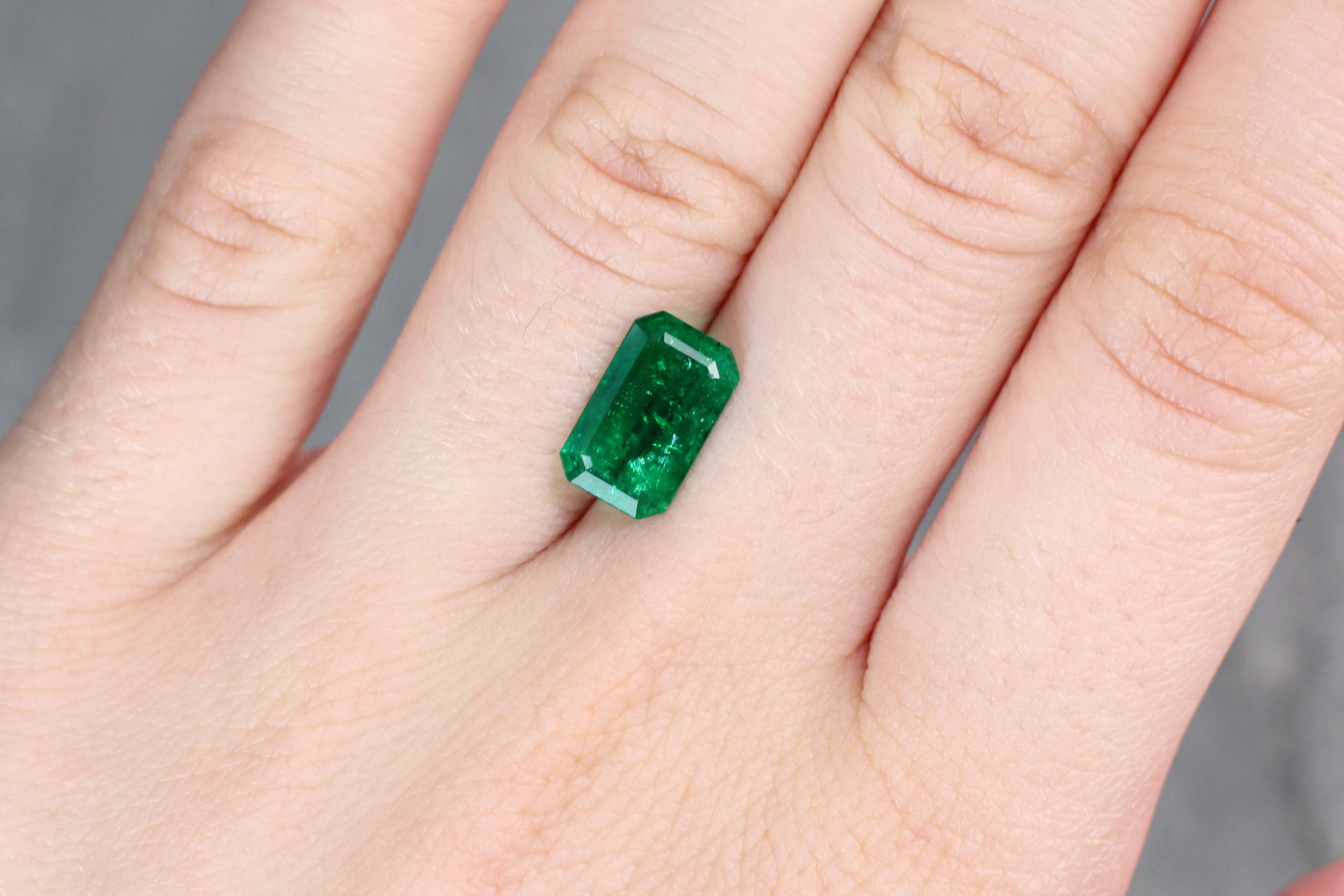 2.11ct Octagon Emerald, Moderate Oil, Zambia - 11.23 x 6.98 x 3.17mm