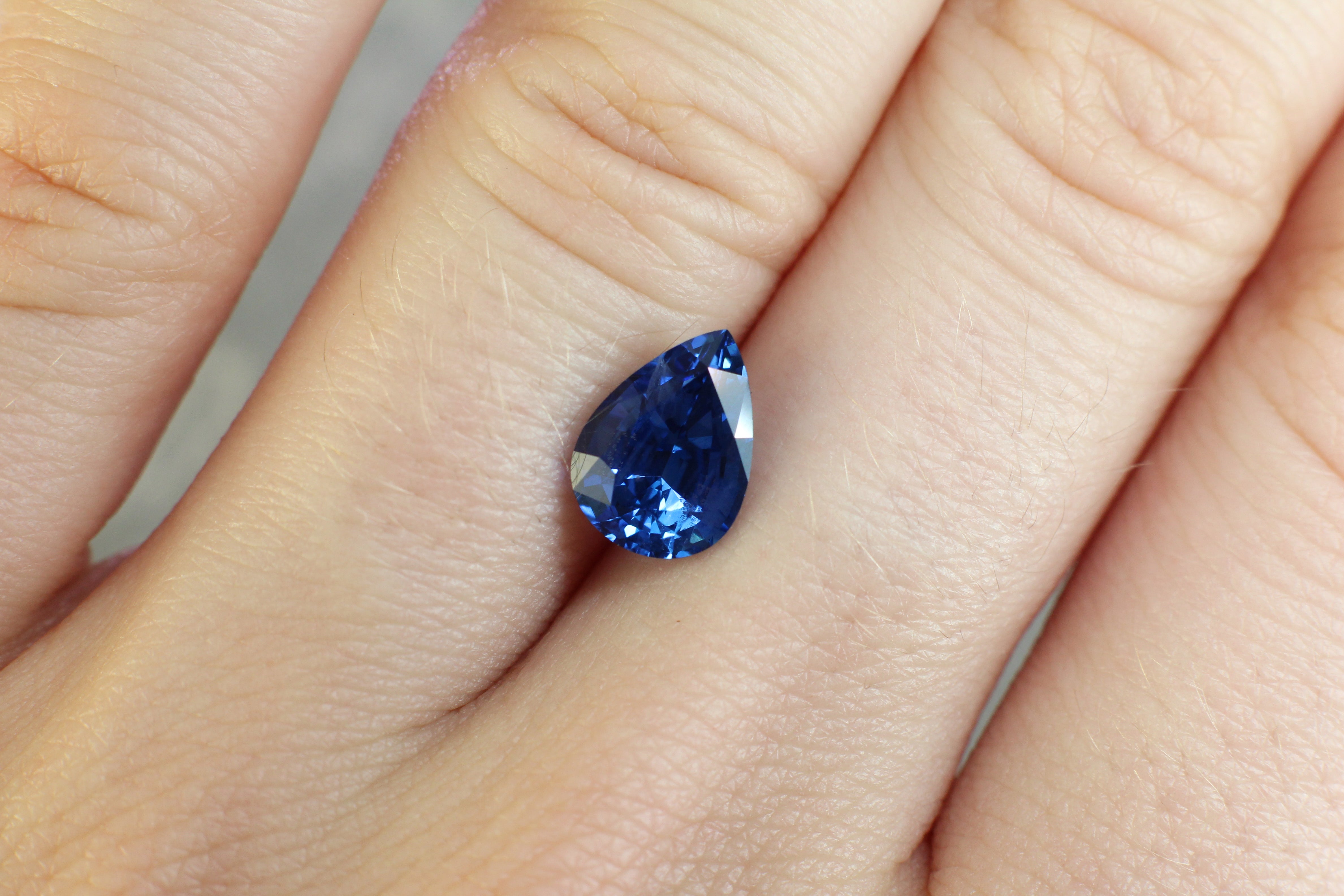 2.52ct Pear Shape Sapphire, Sri Lanka - 9.48 x 6.92 x 5.10mm