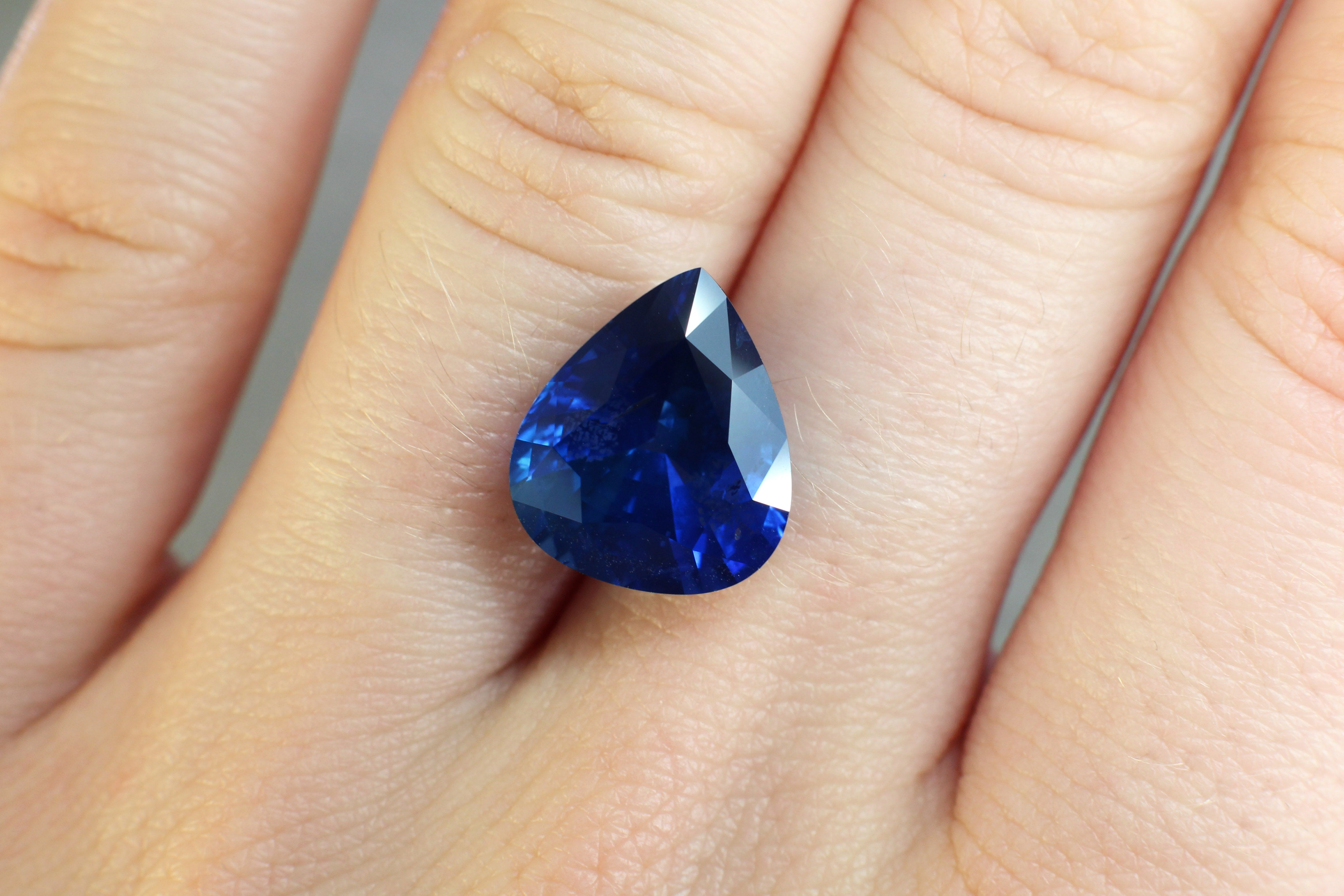8.73ct Pear Shape Sapphire, Sri Lanka - 13.60 x 11.74 x 7.72mm