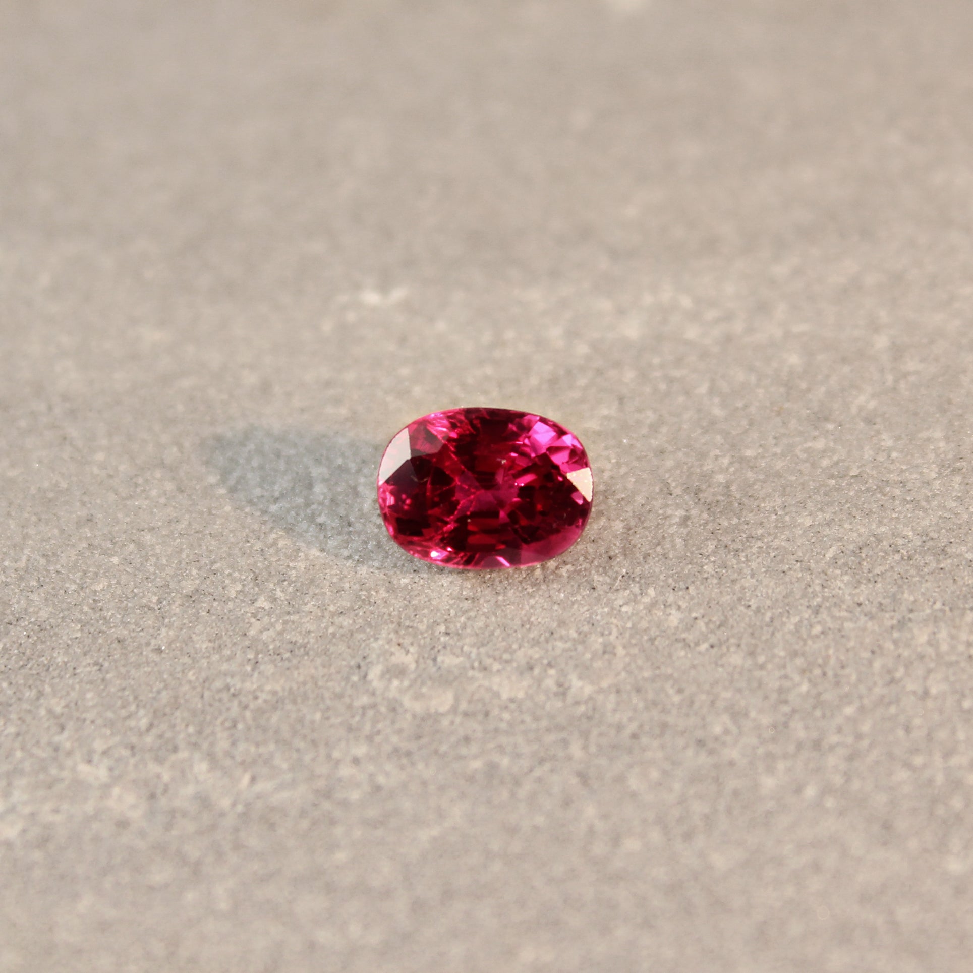 1.38ct Oval Ruby, Heated, Thailand - 7.14 x 5.37 x 4.00mm