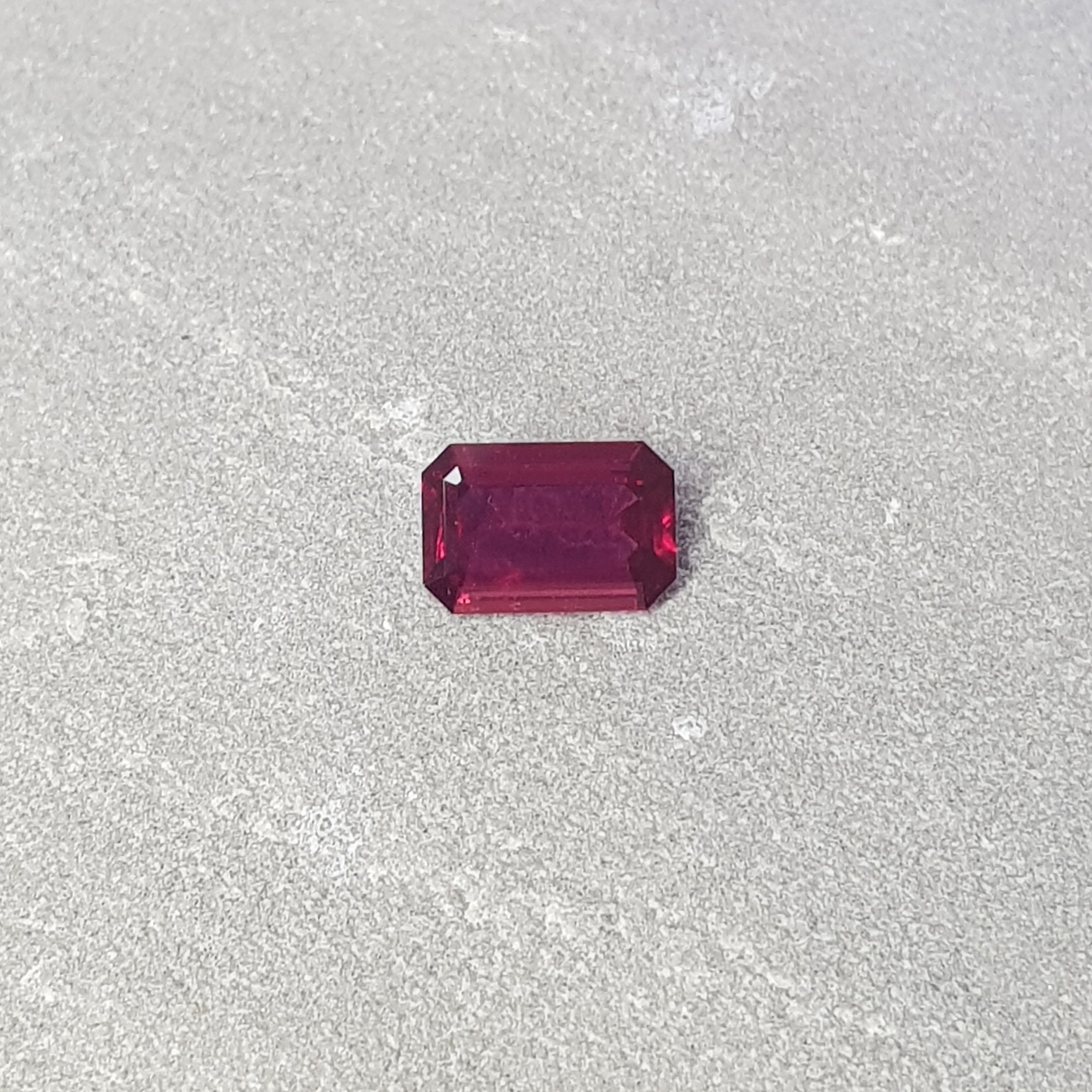 2.77ct Purplish Red, Octagon Ruby, Thailand - 11.00 x 7.40 x 3.20mm