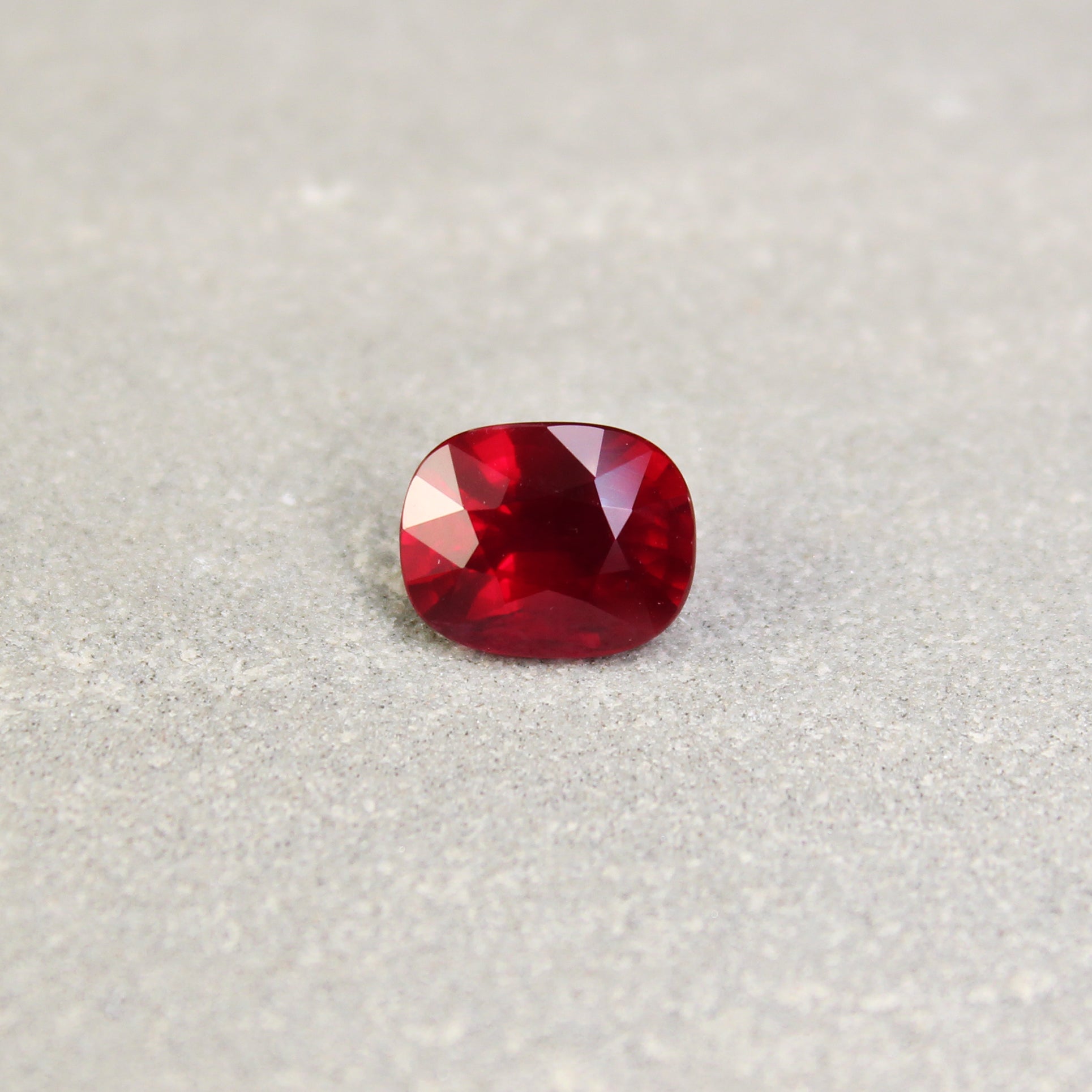Ruby, Red, Cushion, H(b), Mozambique