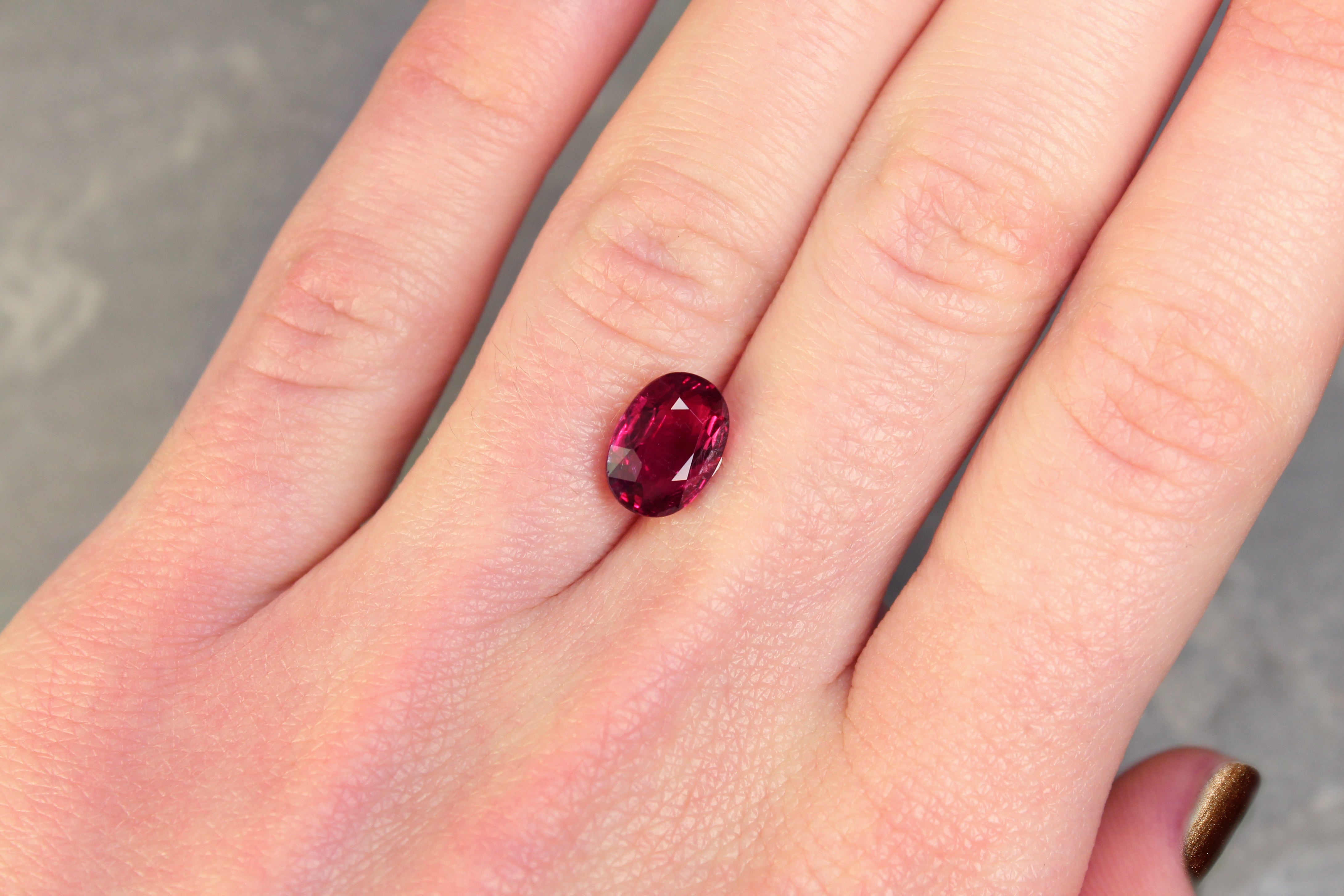 3.05ct Oval Ruby, No Heat, Mozambique - 9.91 x 7.12 x 4.30mm