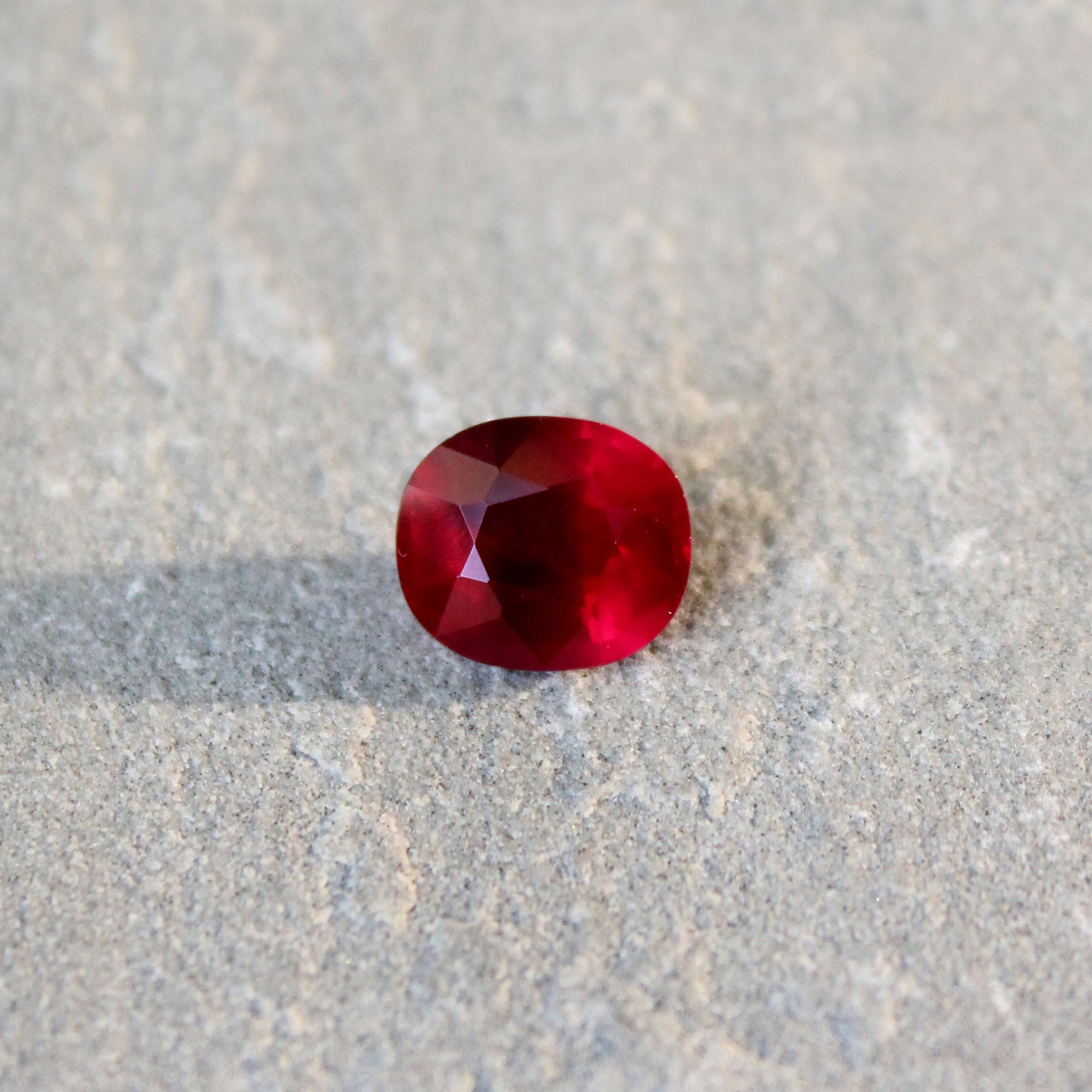 3.07ct Vivid, Pigeon's Blood Red, Oval Ruby, No Heat, Mozambique - 8.97 x 7.74 x 4.93mm