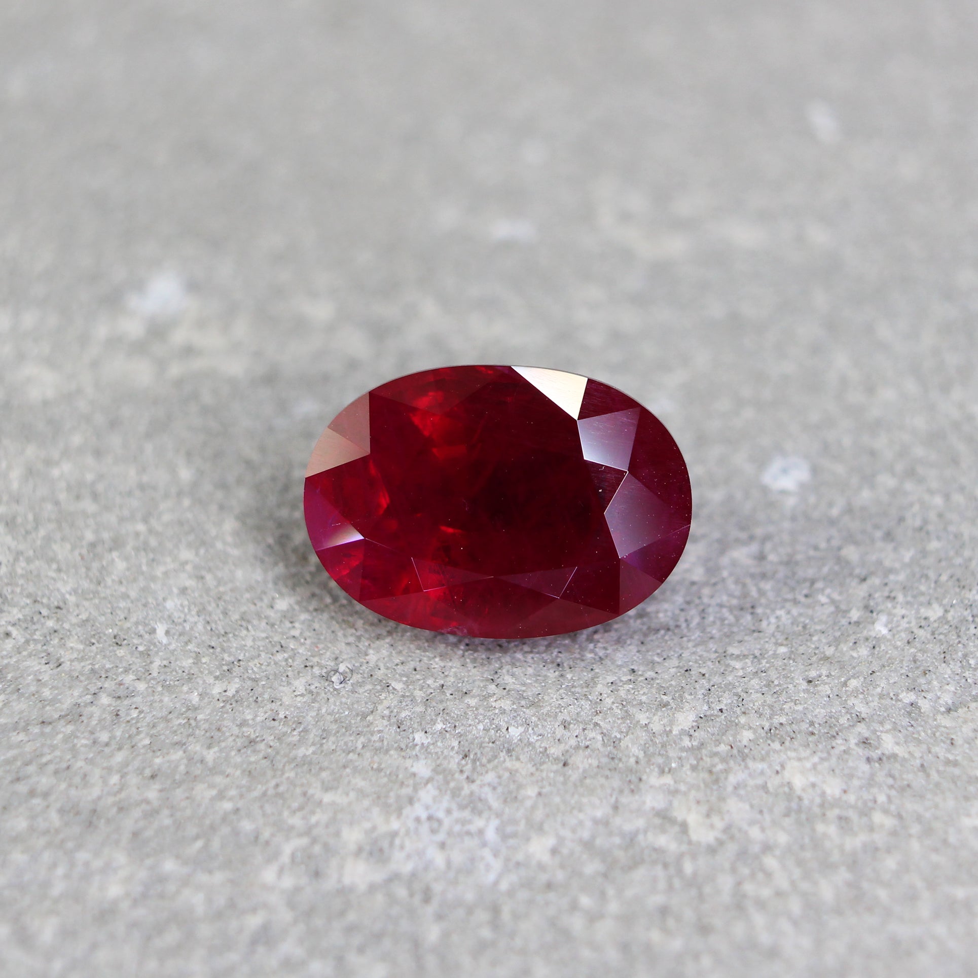 4.12ct Oval Ruby, Myanmar - 11.03 x 7.76 x 5.40mm