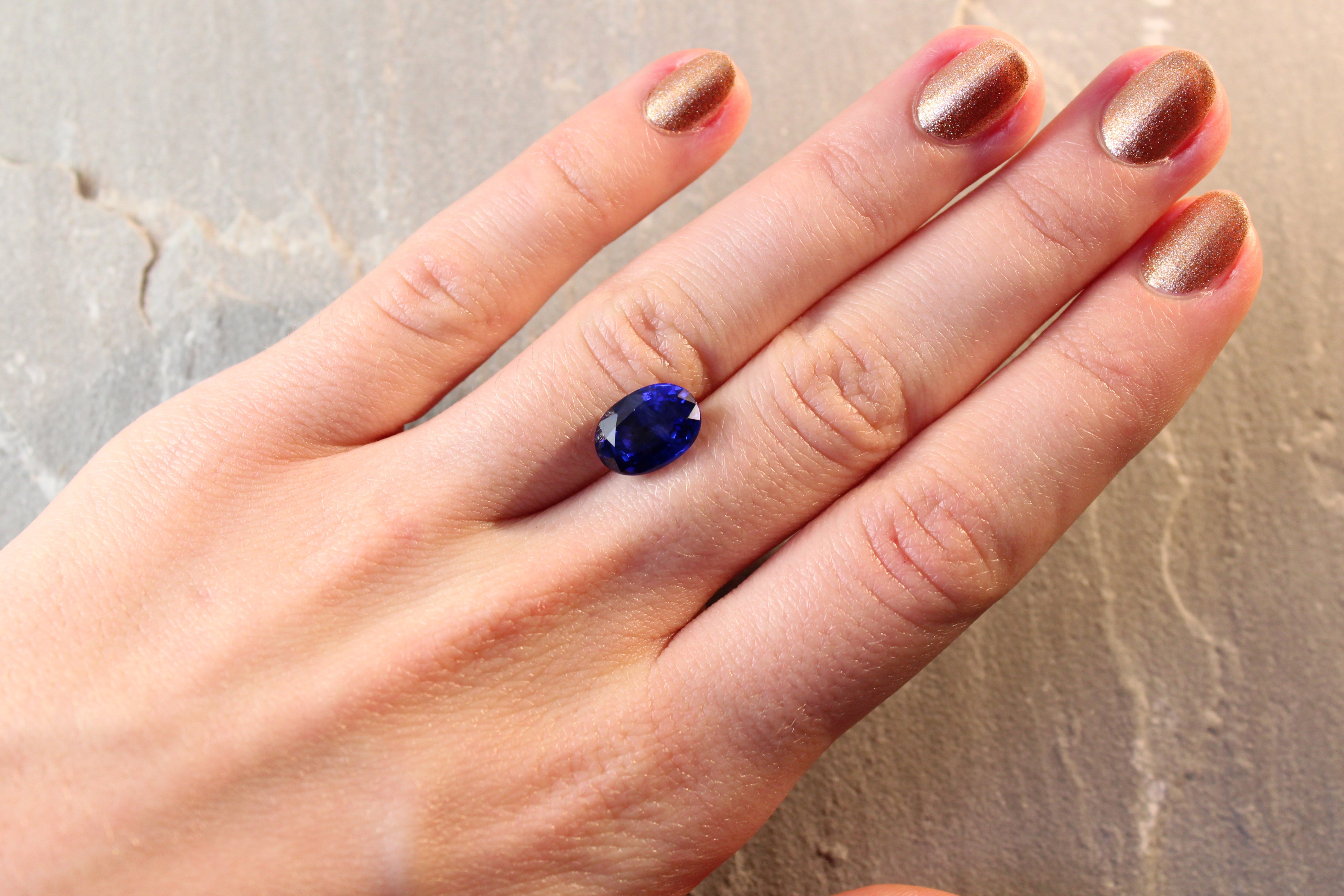 5.20ct Vivid, Royal Blue, Oval Sapphire, Sri Lanka - 11.21 x 8.04 x 6.08mm