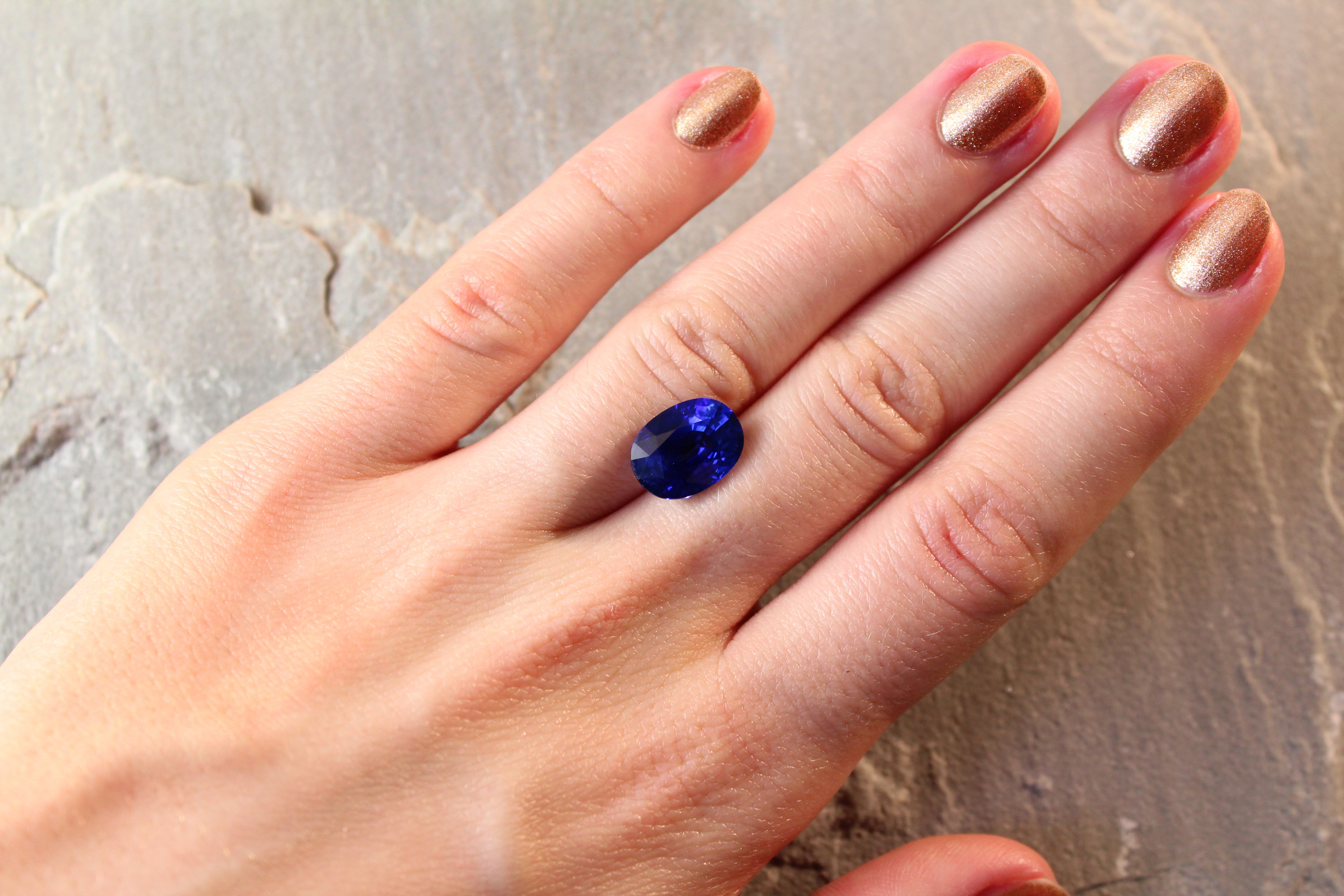 6.64ct Vivid Royal Blue, Oval Sapphire, Sri Lanka - 12.36 x 9.30 x 6.65mm