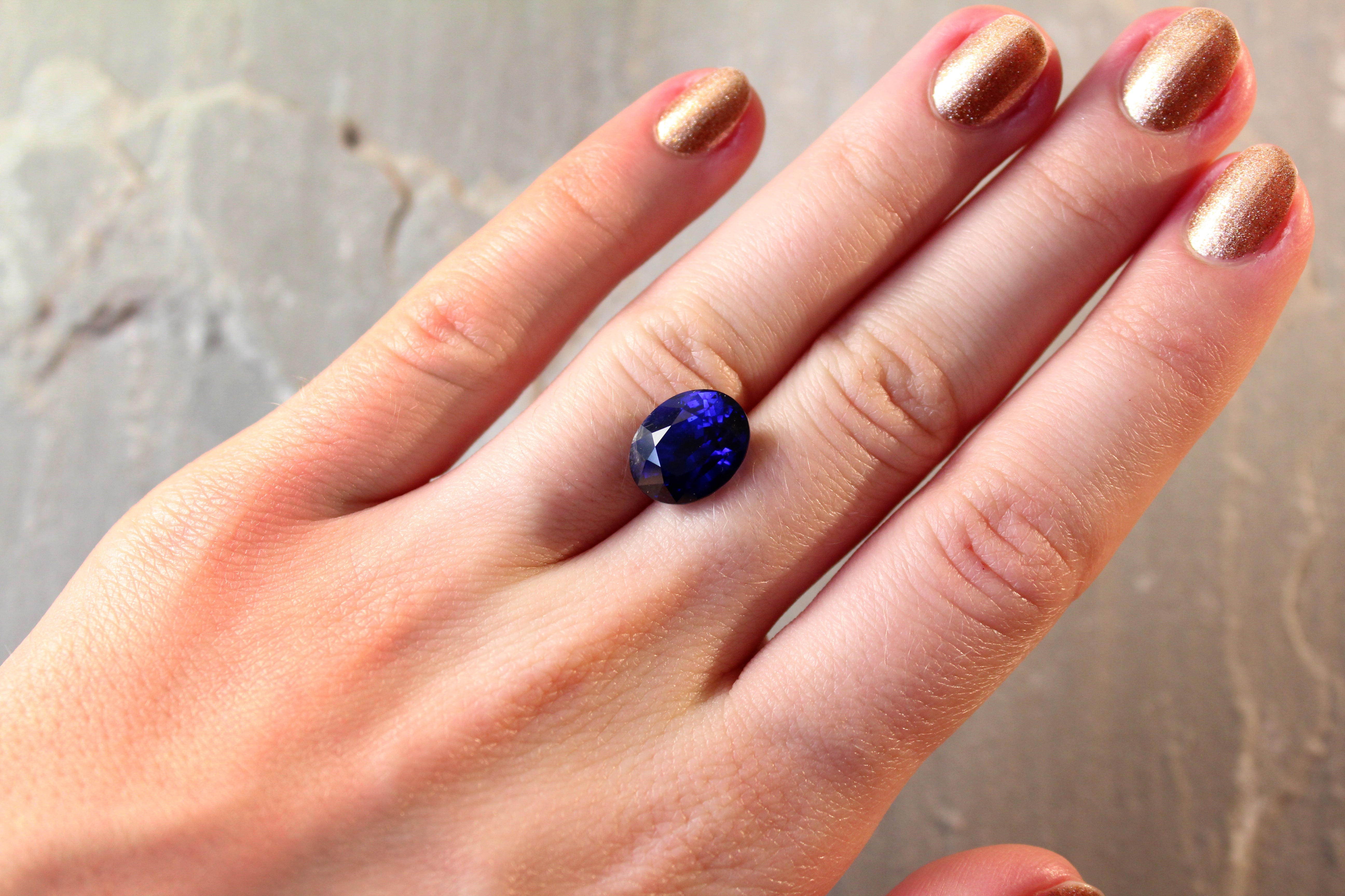 7.70ct Vivid, Royal Blue Oval Sapphire, Sri Lanka - 12.29 x 9.74 x 7.72mm
