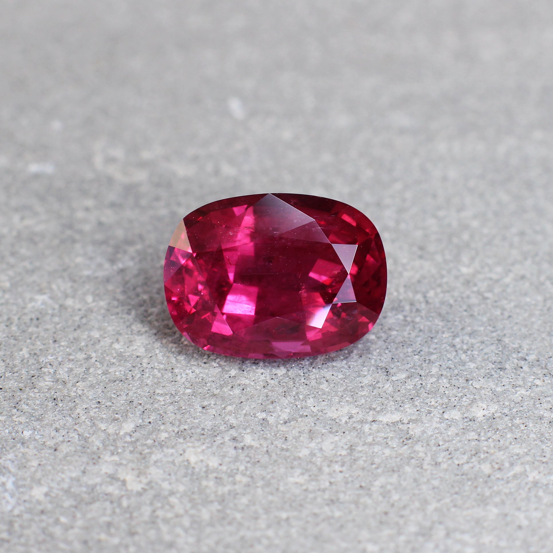 4.12ct Cushion Ruby, Thailand - 10.79 x 7.96 x 5.48mm