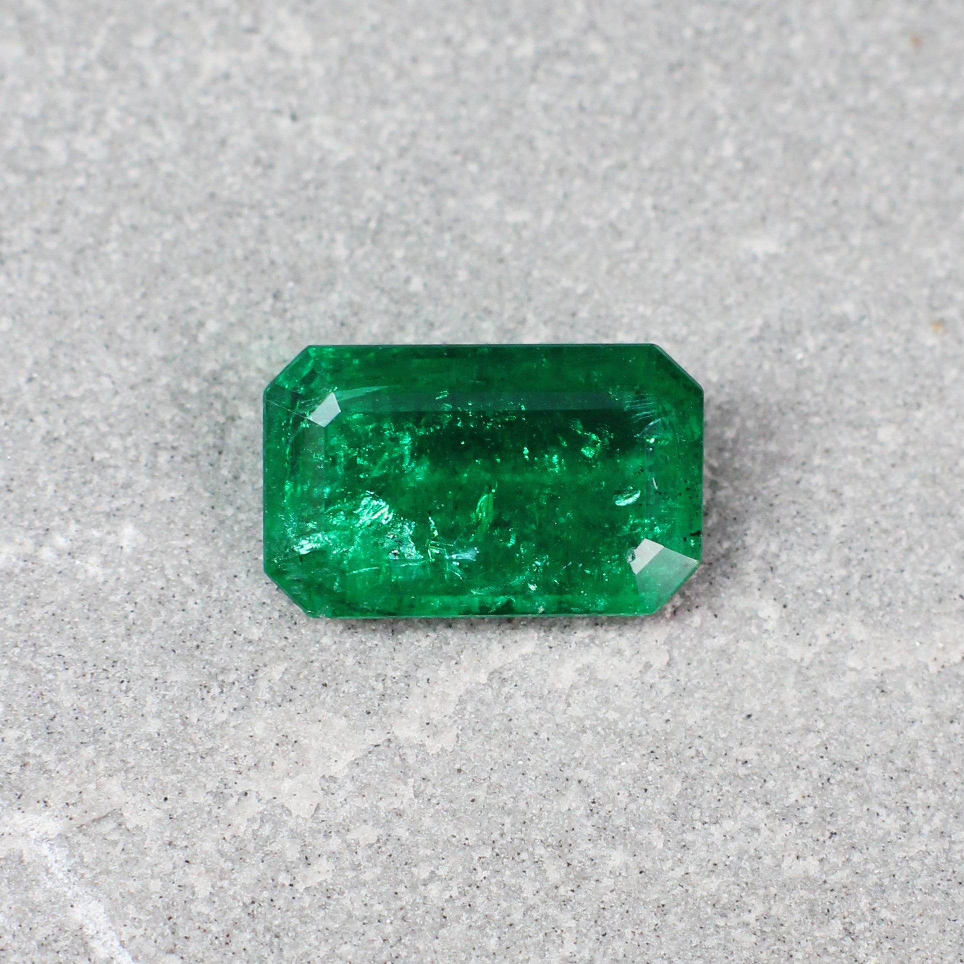 2.11ct Octagon Emerald, Moderate Oil, Zambia - 11.23 x 6.98 x 3.17mm