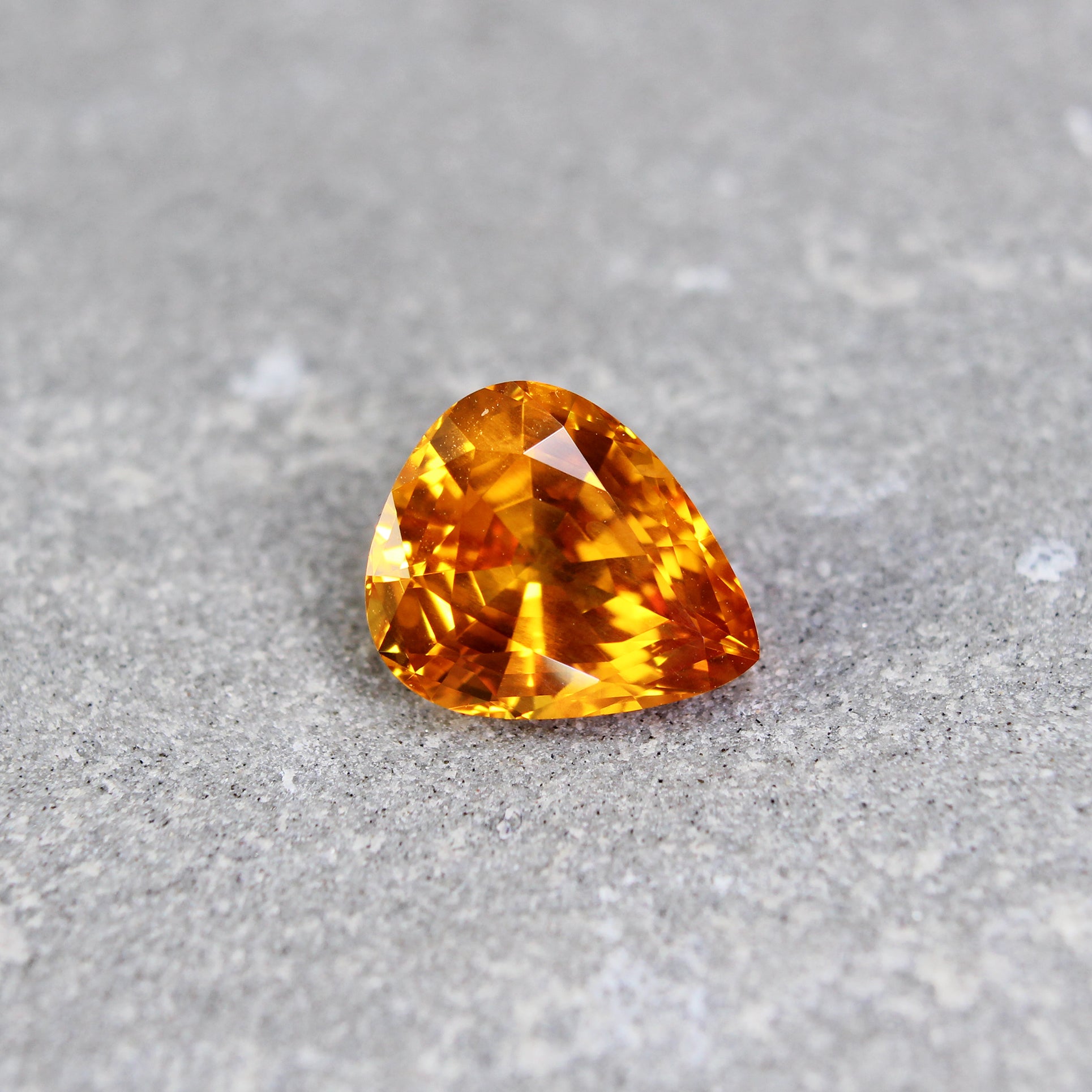 2.69ct Orange, Pear Shape Sapphire, Heated, Sri Lanka - 9.50 x 7.97 x 4.82mm