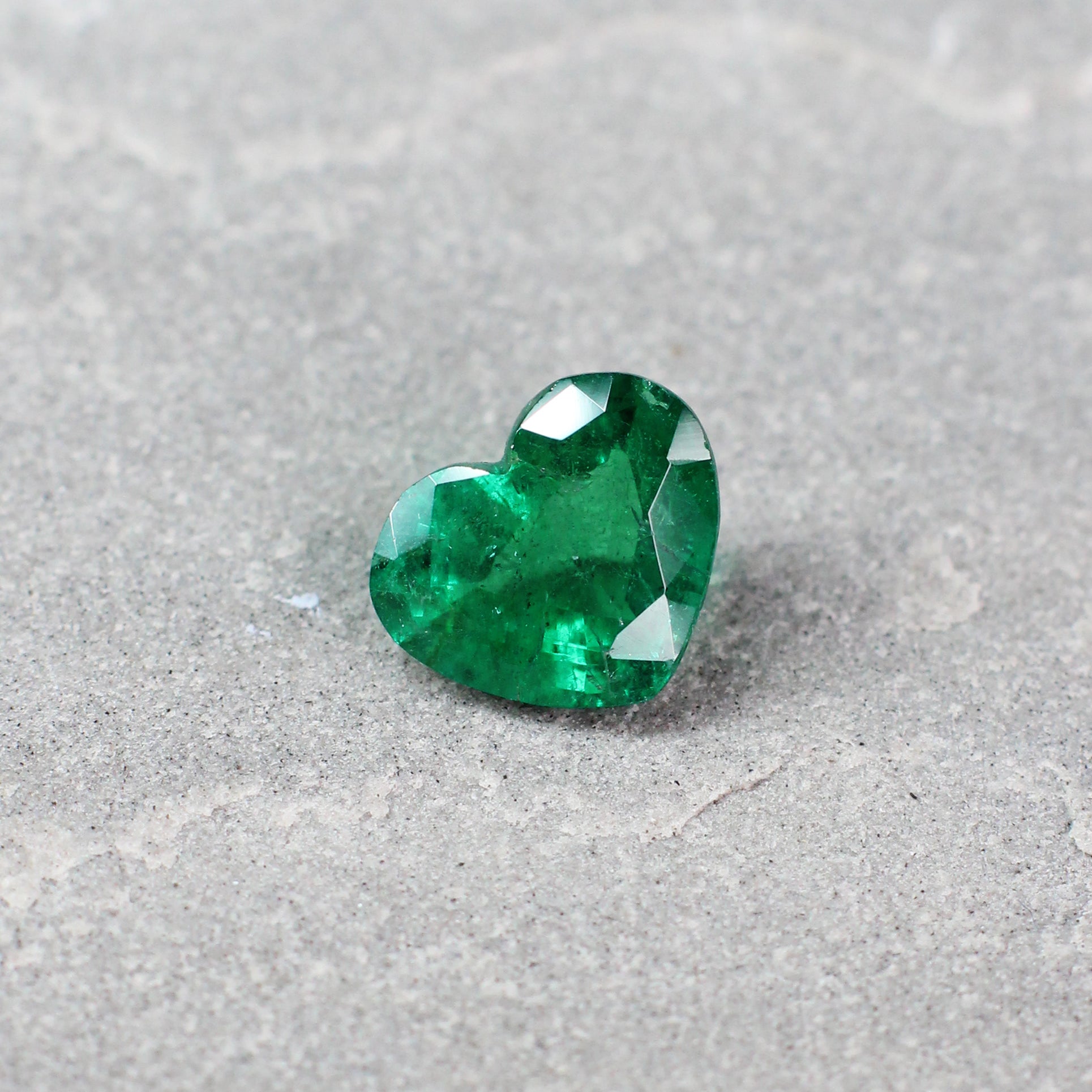 2.34ct Heart Shape Emerald, Moderate Oil, Zambia - 8.38 x 10.07 x 5.08mm