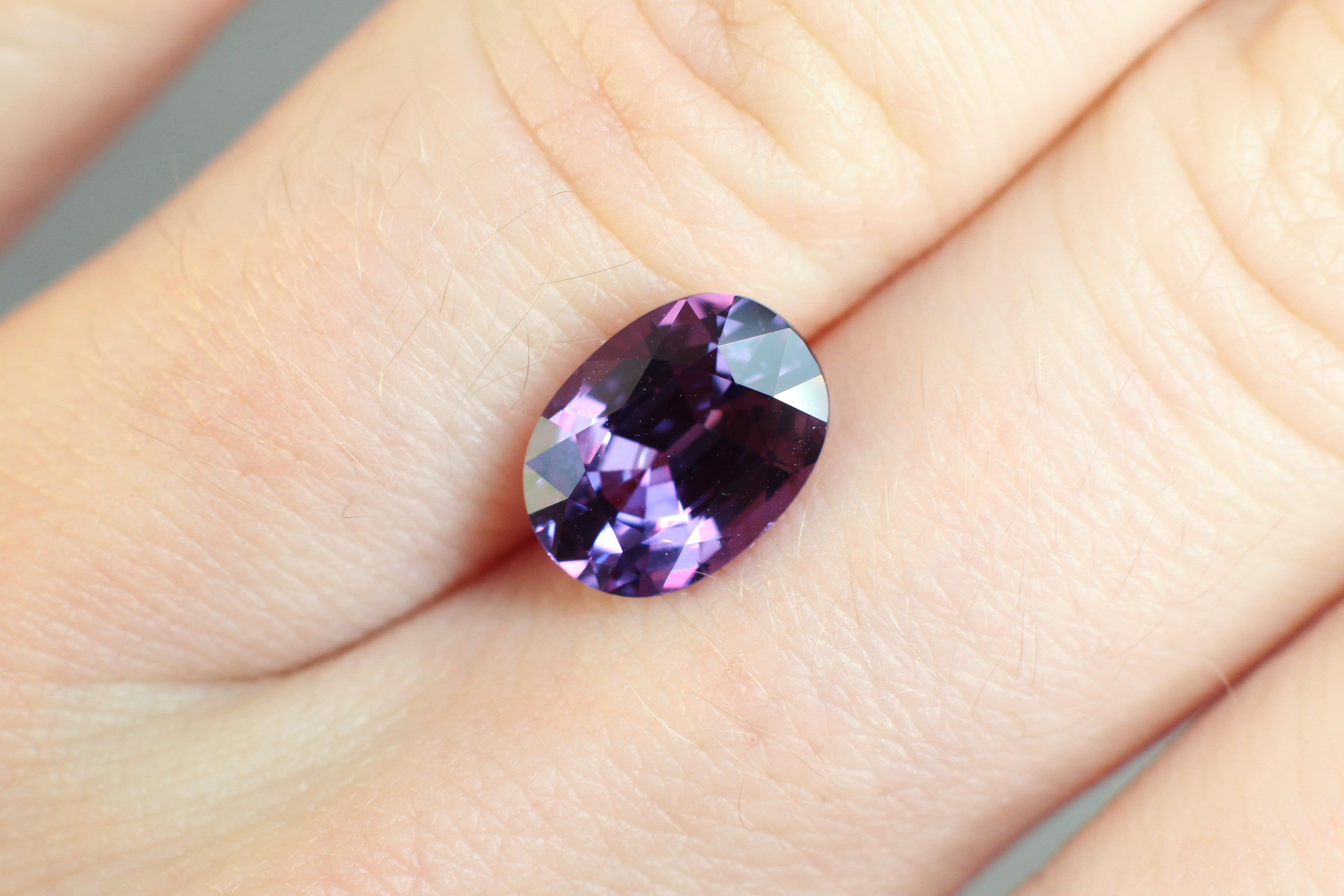 3.06ct Purple, Oval Sapphire, No Heat, Sri Lanka - 9.86 x 7.29 x 4.97mm